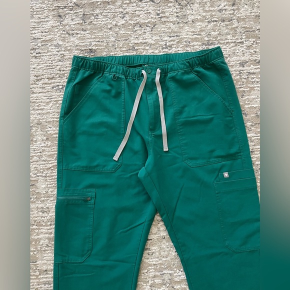 Pants - Picture 3 of 10